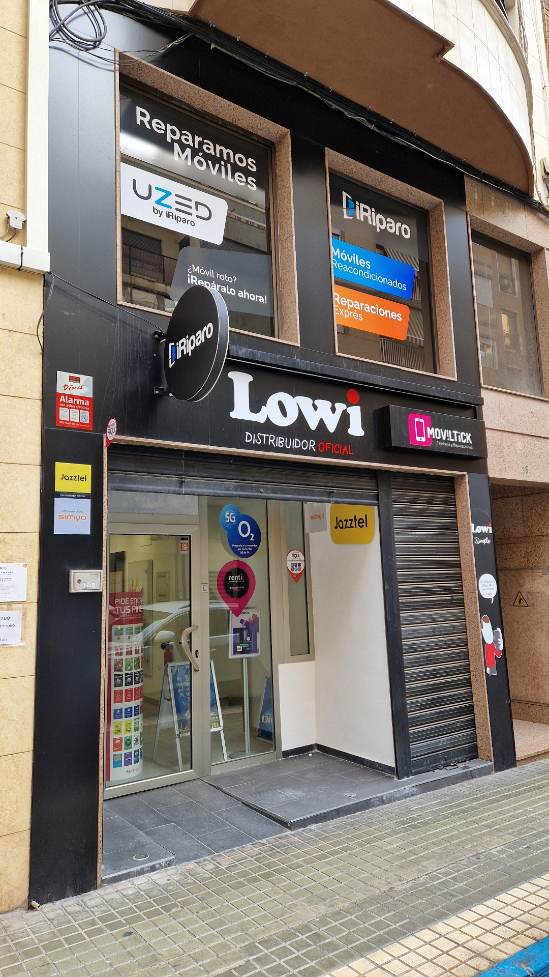 Tienda Moviltick Distribuidor Oficial Lowi en Elche - fachada
